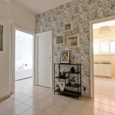 White Boutique روما