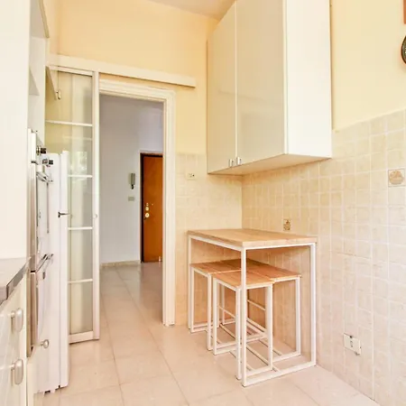 White Boutique * Roma